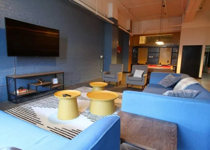 3e *new* Huge! Spacious 3 Bedroom In Oakland That Sleeps 12! Apartment