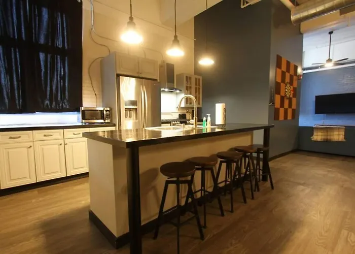 3e *new* Huge! Spacious 3 Bedroom In Oakland That Sleeps 12! Pittsburgh