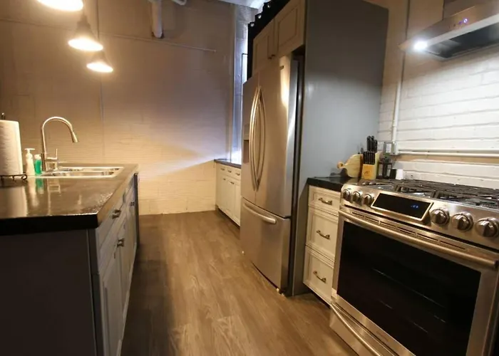3e *new* Huge! Spacious 3 Bedroom In Oakland That Sleeps 12! * Pittsburgh